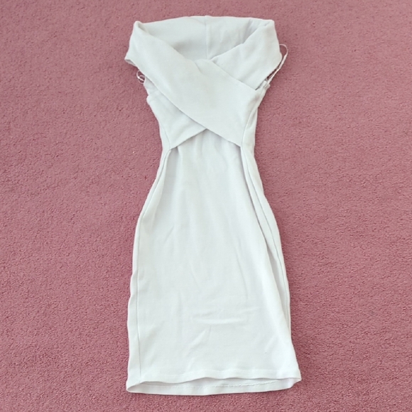 Zara Dress - Picture 2 of 5